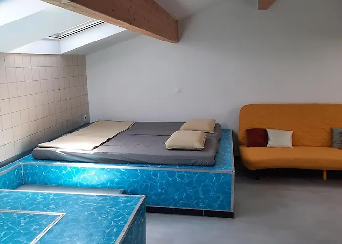 Atypical In アパート